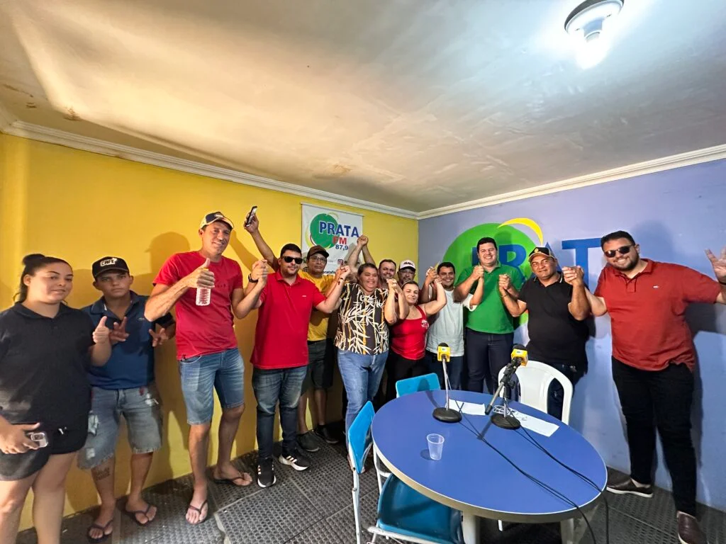 Prefeito reeleito da Prata, Genivaldo Tembório, e vice, Toinho de Bebé, agradecem vitória na Rádio Comunitária Prata FM e garantem mais 4 anos de trabalho e progresso