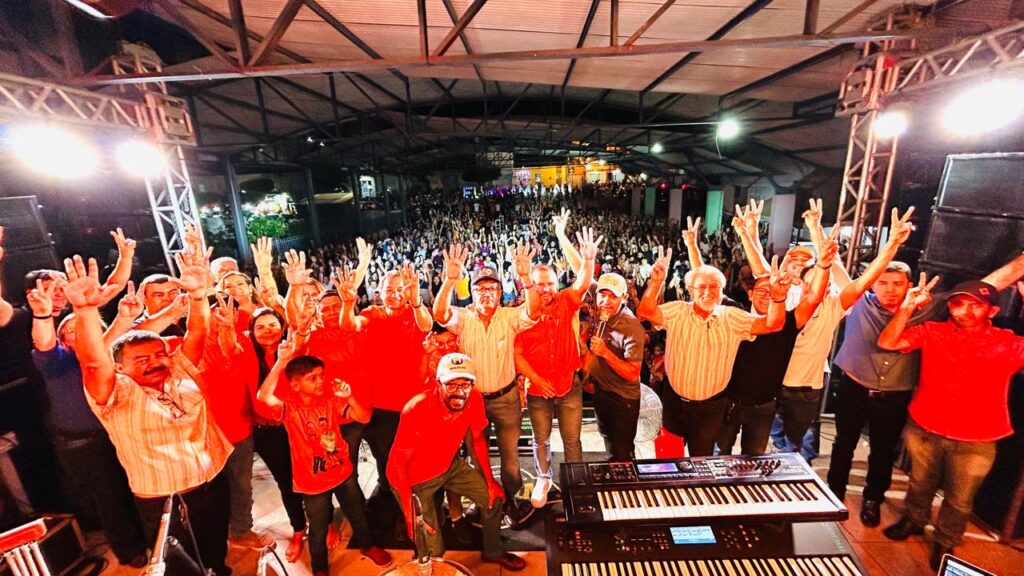 Bira Mariano e Gilberto do Posto realizam grande festa da vitória com presença expressiva da militância