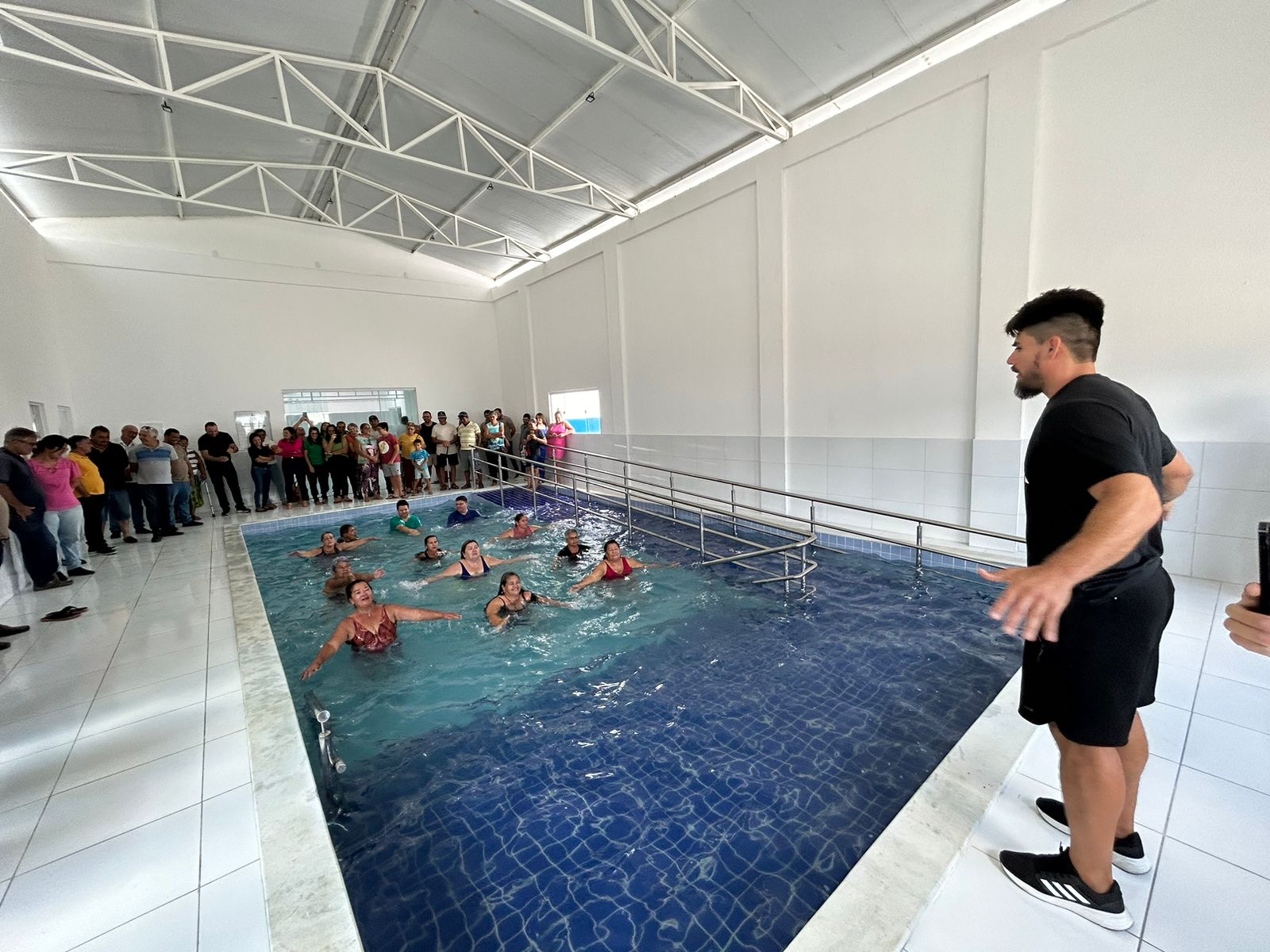 Prefeitura de Ouro Velho inaugura piscina aquecida para hidroterapia
