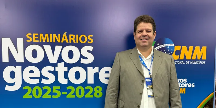 Prefeito eleito de Ouro Velho cumpre agenda em Brasília e visita parlamentares