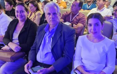 Ana Paula e Cajó Menezes participam do evento “Novos Gestores Paraíba 2025-2028” ao lado da prefeita Lorena