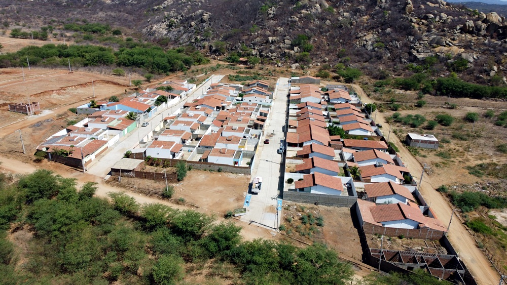 INFORME PUBLICITÁRIO: A gestão de Trabalho e Compromisso continua transformando Sumé com importantes obras de infraestrutura