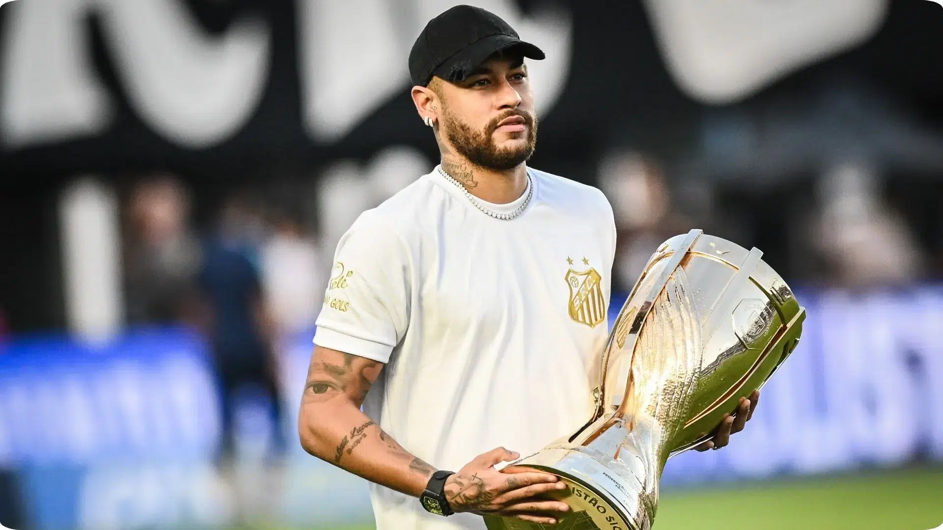 Presidente do Santos anuncia retorno de Neymar: “Vem ser feliz de novo”