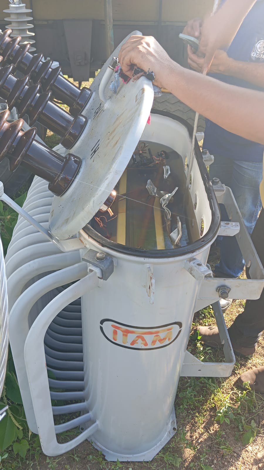 Vândalos tentam roubar transformador e prejudicam abastecimento de água em Monteiro