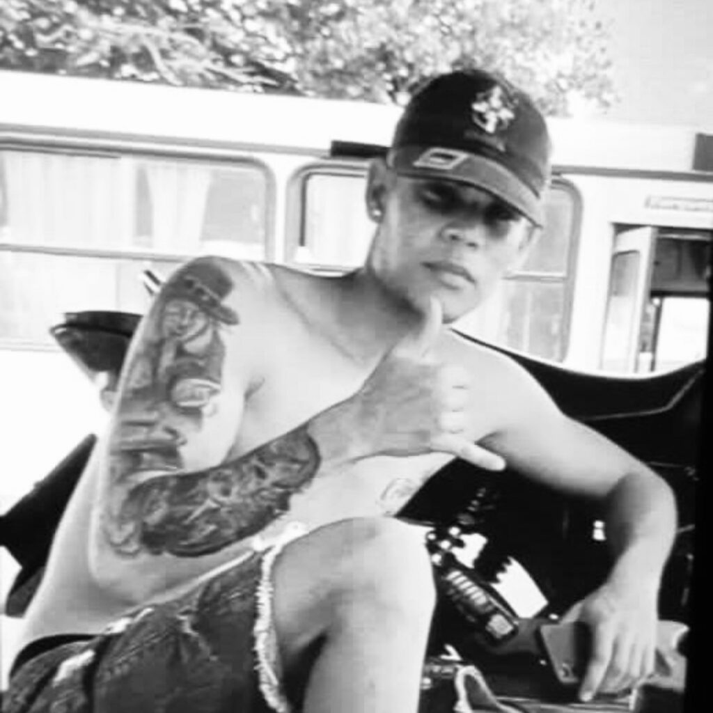 Jovem morre e mulher fica gravemente ferida após colisão com cavalo solto na PB-148, em Boqueirão