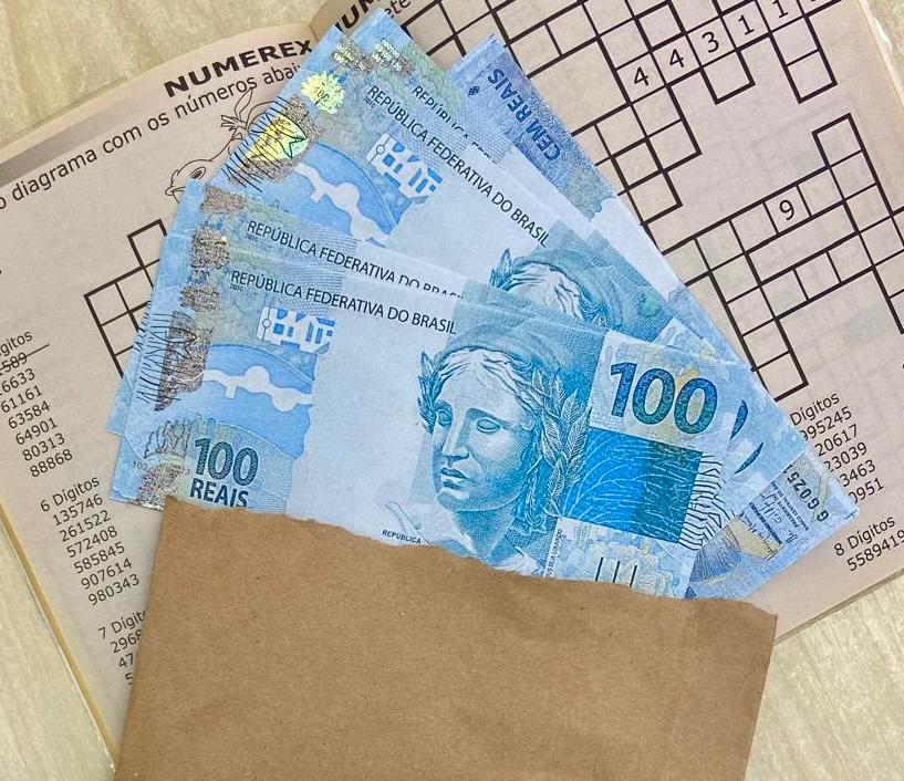 Dupla é presa após receber cédulas falsas pelos Correios, na Paraíba