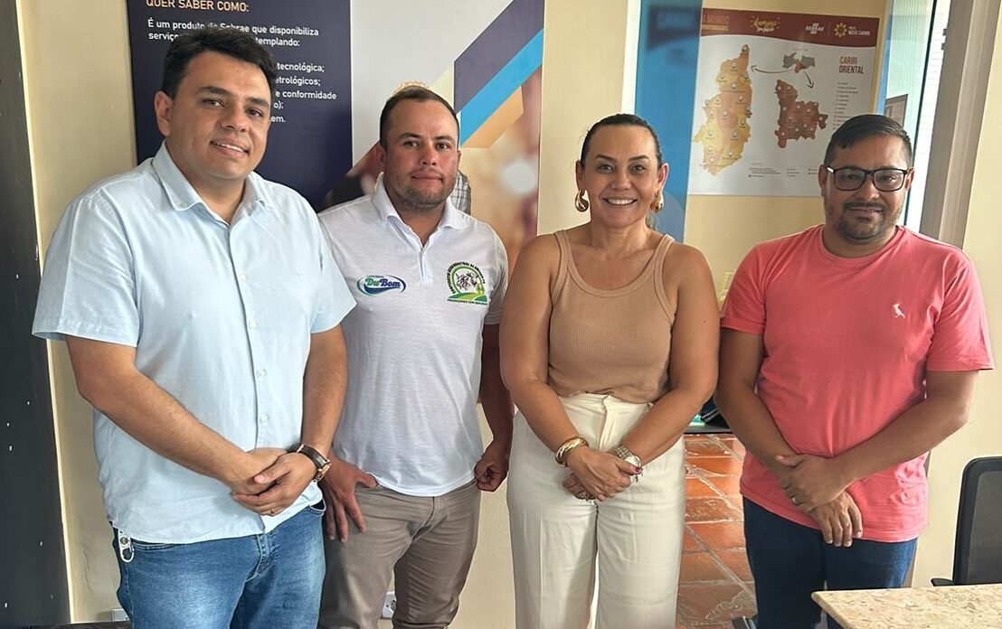 Prefeito Tarcio Gabriel esteve tratando de articulações referentes à parceria entre a Prefeitura e o SEBRAE na realização da Amparo Cabra Fest 2025