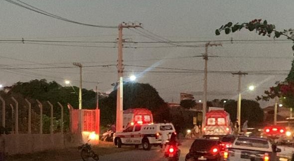 Colisão entre carro e moto deixa duas crianças feridas em Monteiro