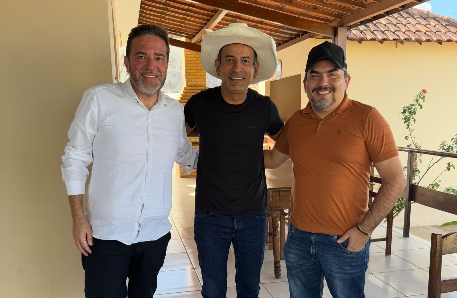 Prefeito de Coxixola tem nome lançado para disputar vaga na ALPB, através de articulação do empresário Ernildo Jr, da PixBet