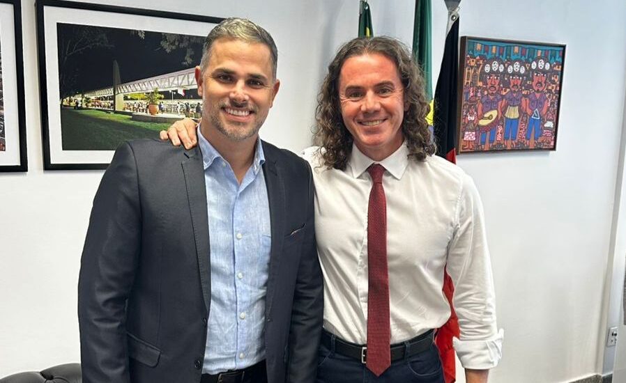 Prefeito Felício Queiroz garante mais de R$ 5,6 milhões em investimentos para o município durante agenda em Brasília