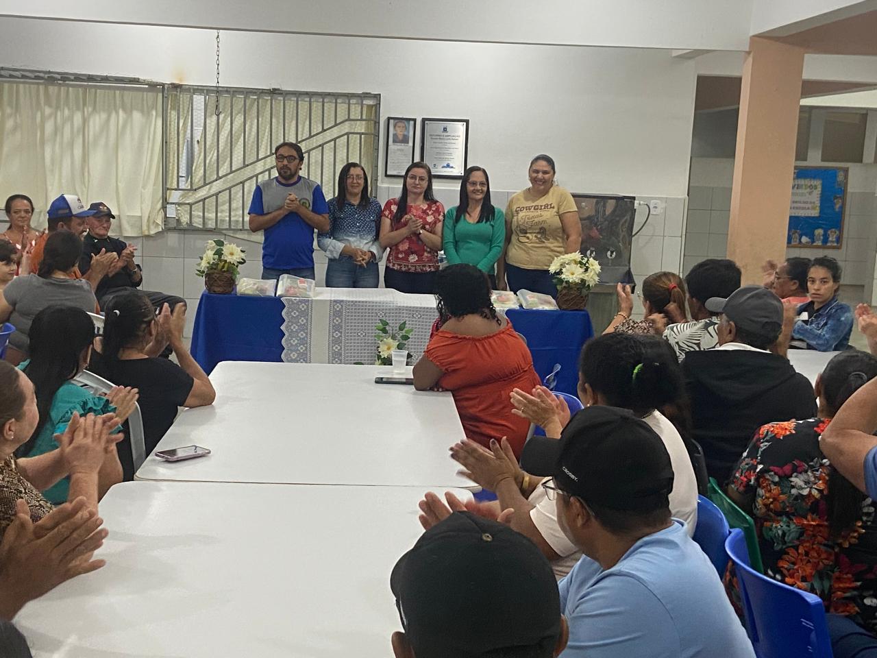 Sumé fortalece o Brasil Alfabetizado com entrega de kits escolares aos alunos