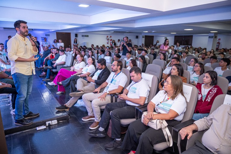 PB adota plataforma digital para monitorar saúde emocional dos alunos