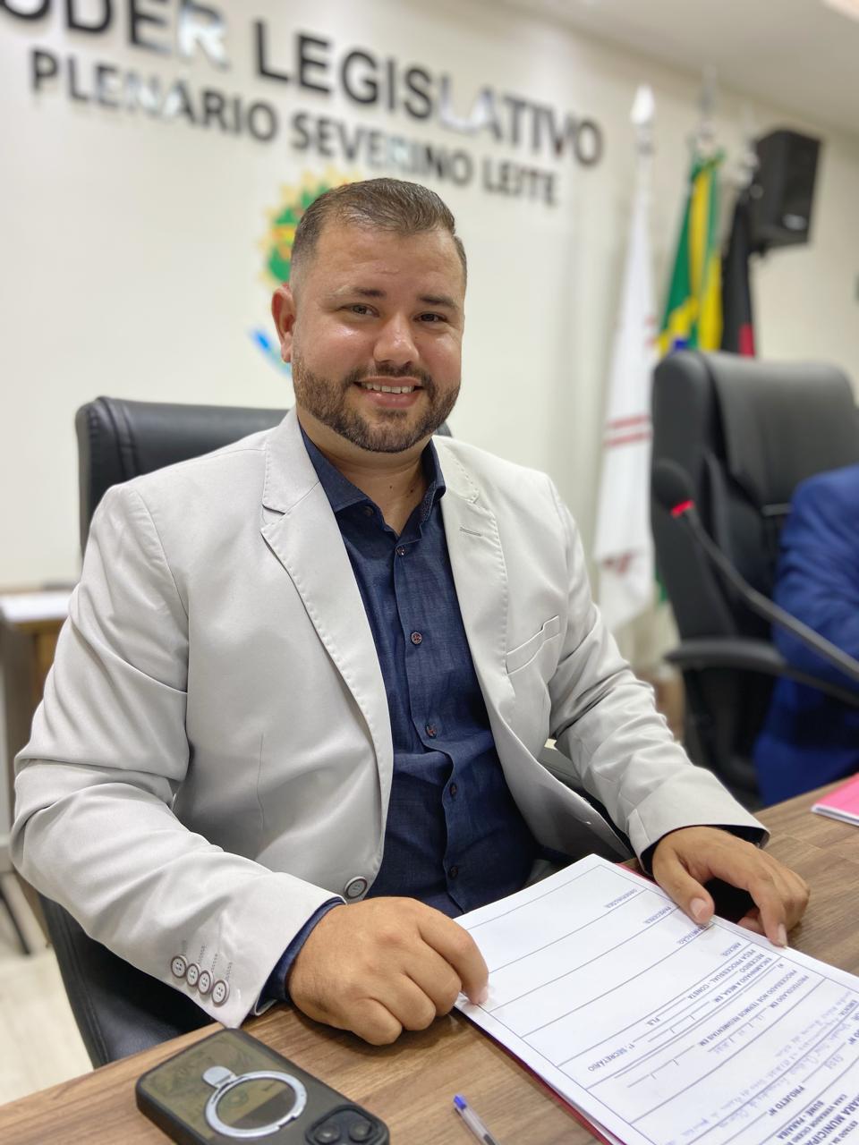 Projeto de Ruan Pereira propõe aplicativo que vai facilitar o agendamento de consultas e exames em Sumé