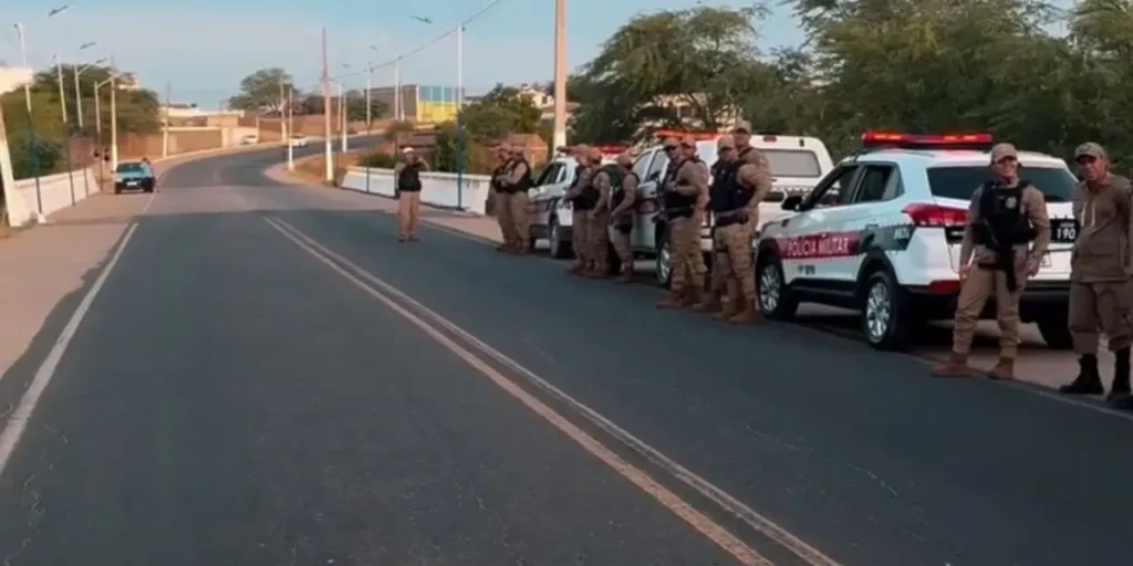 Polícia Militar realiza operação em Serra Branca e apreende várias motocicletas