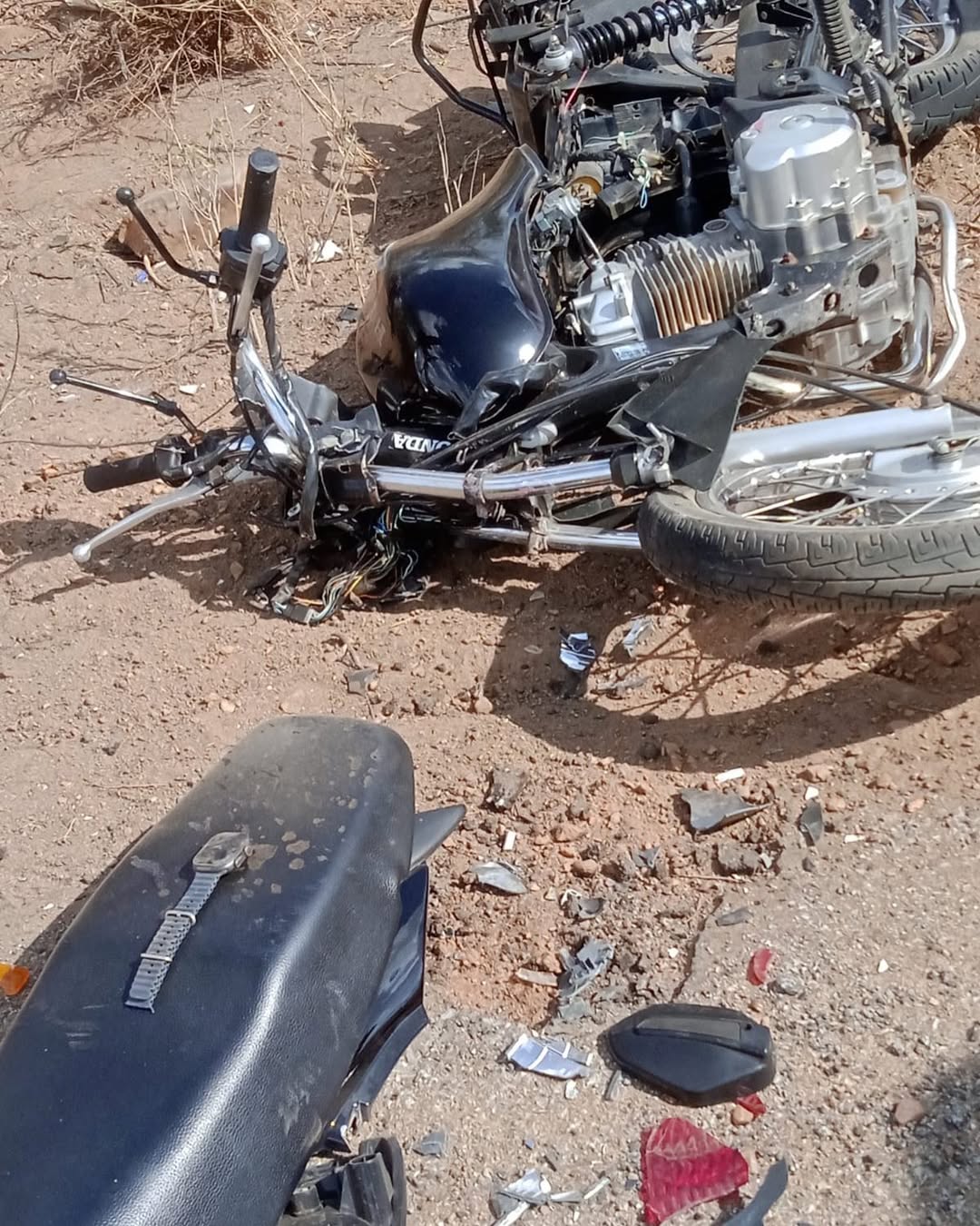 Acidente na PE-160 deixa jovem jogador morto e mulher ferida em Jataúba