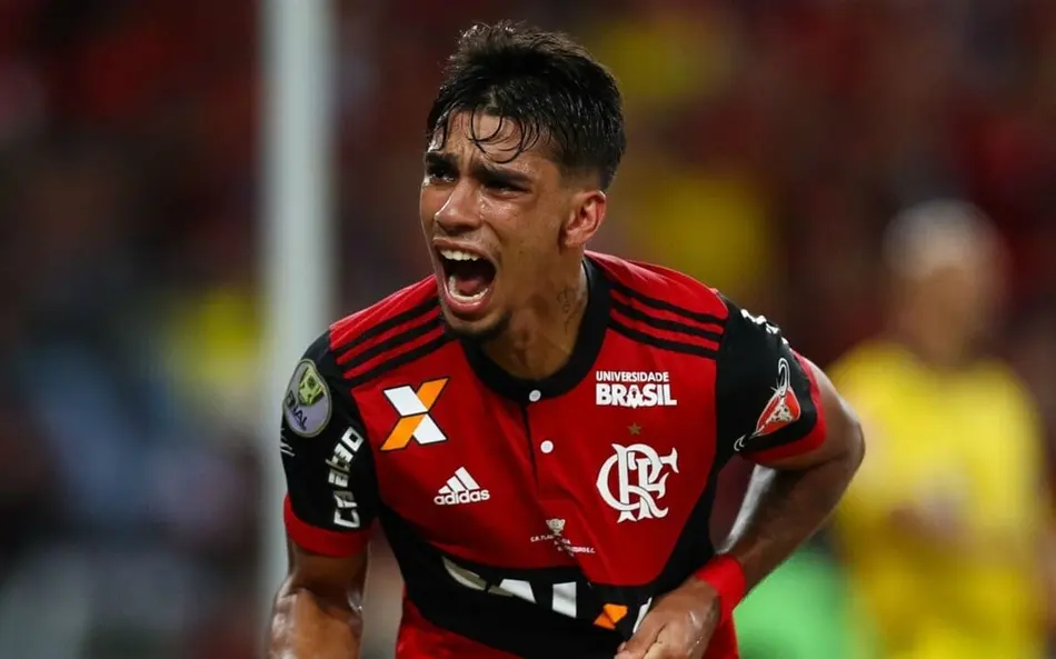 Flamengo acerta retorno de Lucas Paquetá