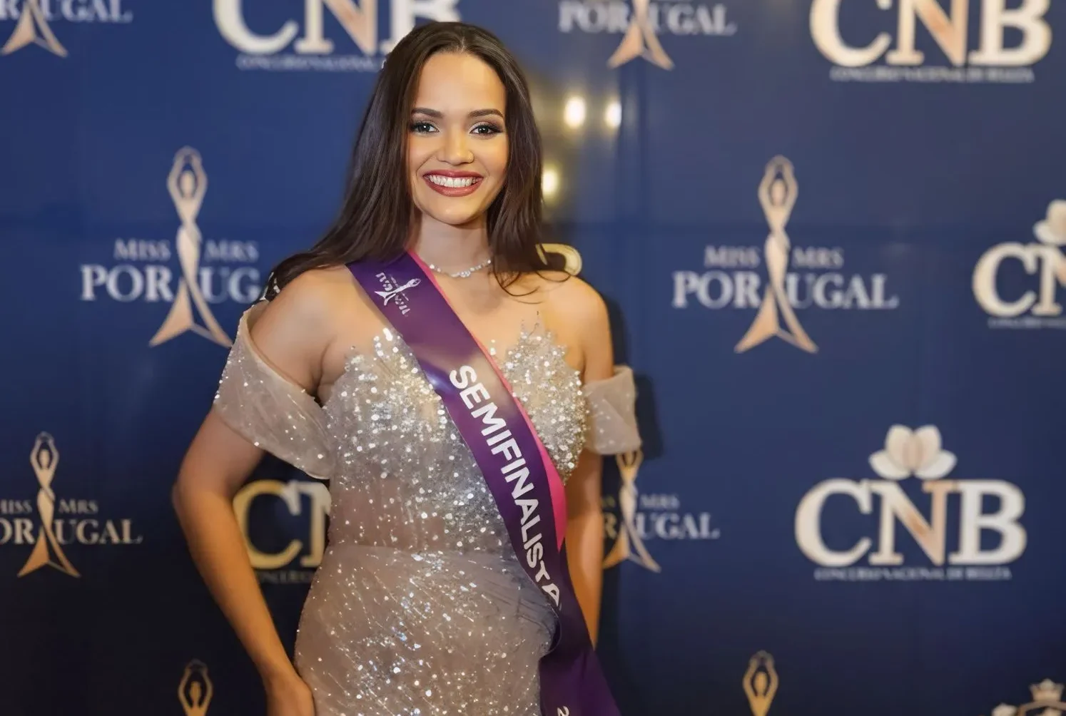 Brasileira que morou em São João do Tigre avança para a semifinal do Miss & Mrs Portugal 2026