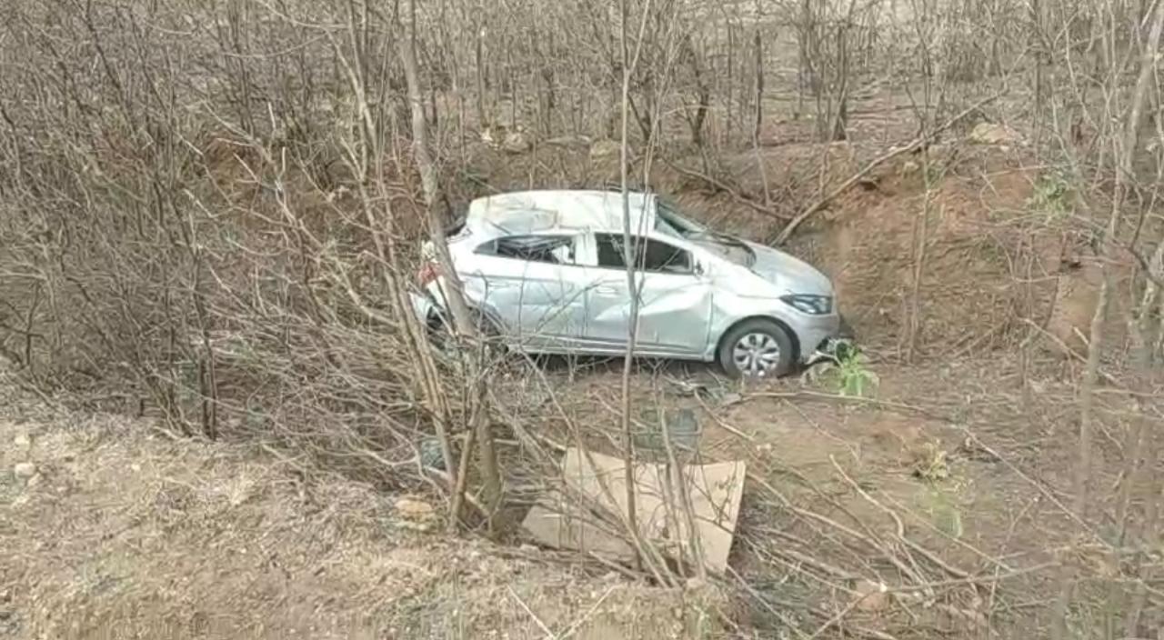 Acidente é registrado na entrada de Camalaú envolvendo dois moradores de Monteiro; um foi transferido para Campina Grande