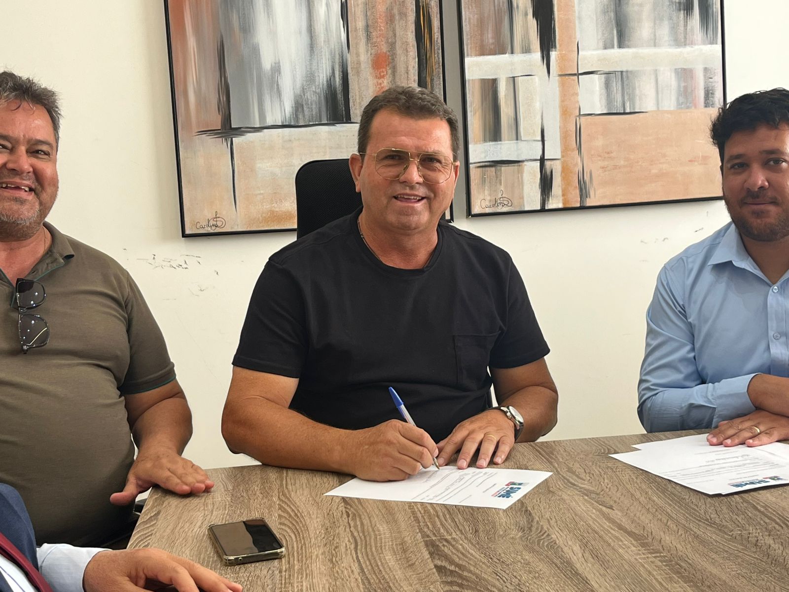 Prefeitura de Sumé dá ordem de serviço para pavimentar mais 12 ruas da cidade