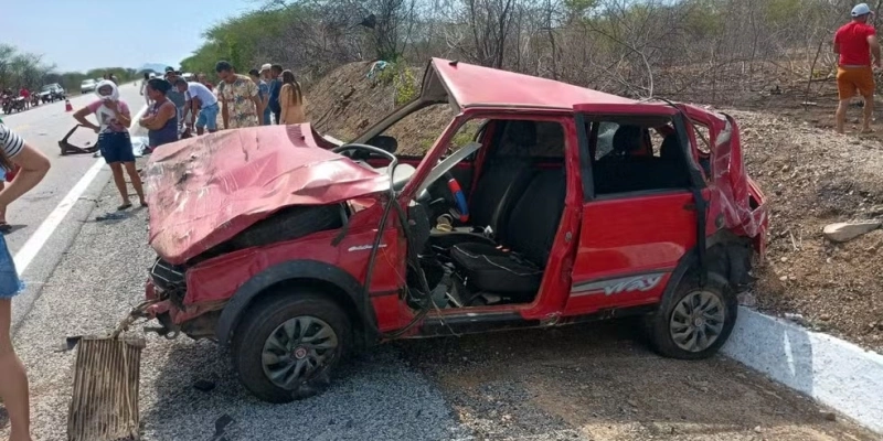 Duas pessoas morrem e criança fica ferida em acidente no Sertão da Paraíba