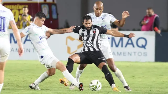 Serra Branca quebra tabu e vence o Botafogo PB por 1 a 0 no Amigão