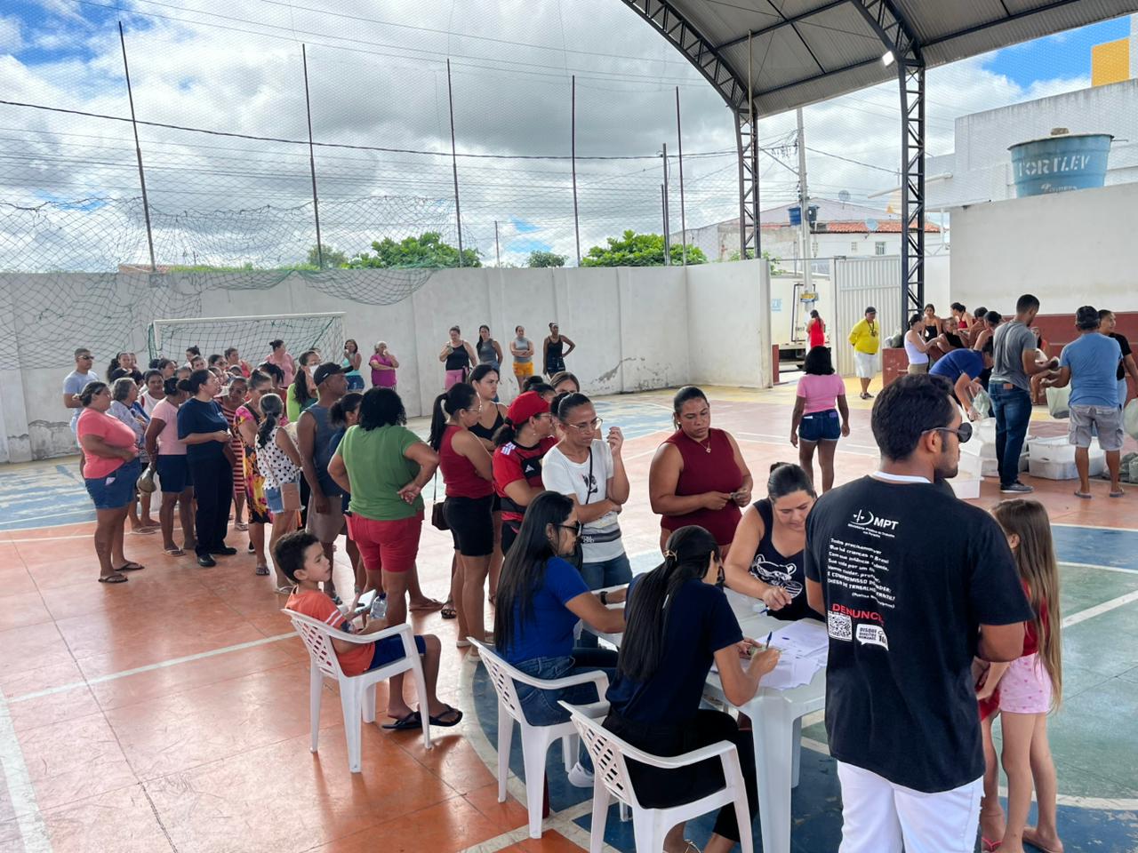 Prefeitura de Sumé faz entrega de peixes e garante alimento na Semana Santa