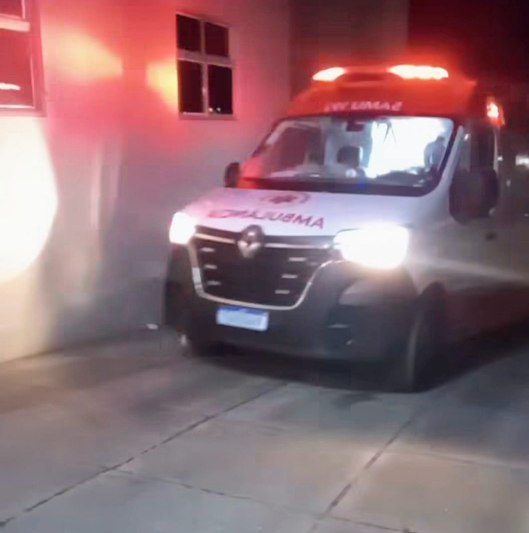 Motociclista perde controle de moto e sofre acidente em frente ao IFPB, na PB-264, em Monteiro