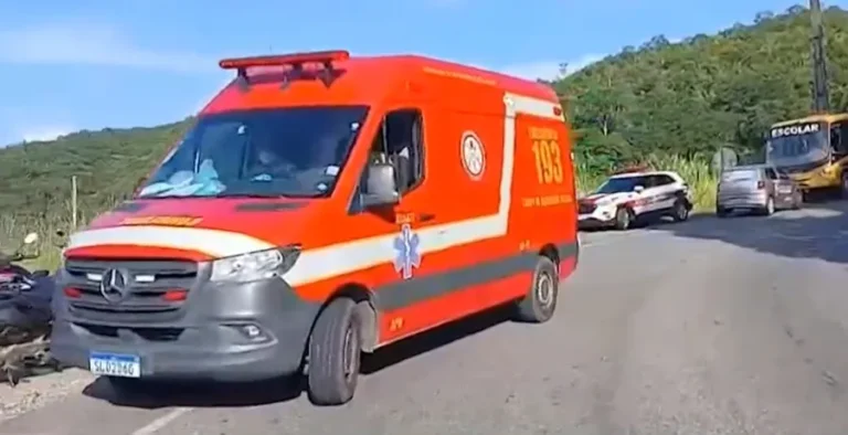 Dois-estudantes-morrem-e-um-tem-mao-decepada-em-ac0018940201202504010900-8