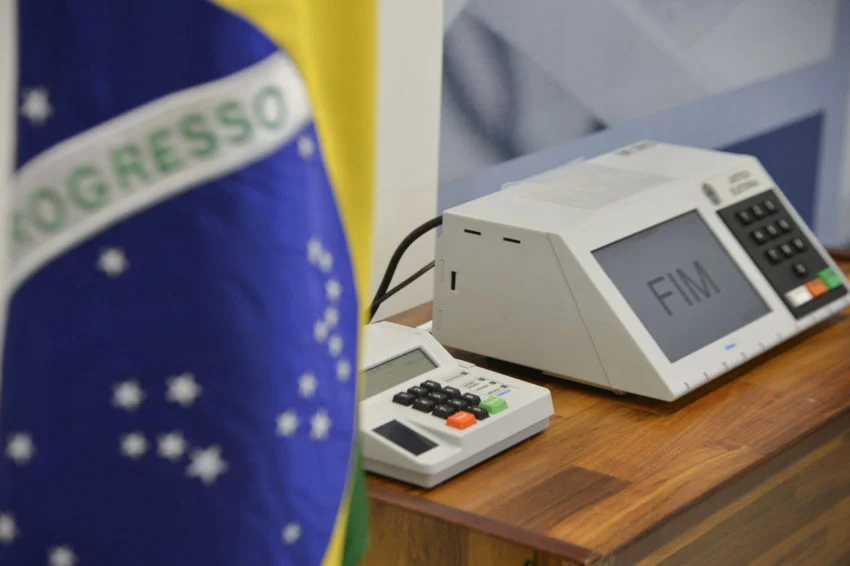 TRE oferece transporte gratuito para eleitores nas eleições de 2026