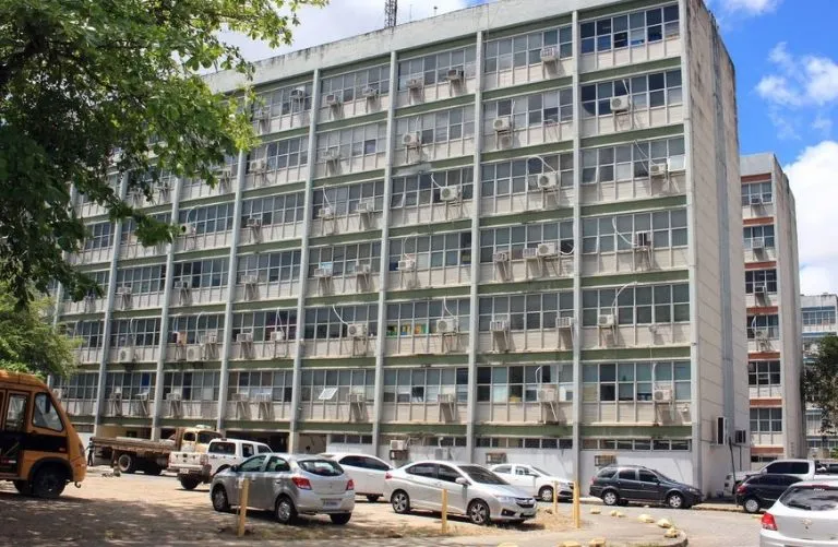 Lucas Ribeiro transfere ponto facultativo e servidores da Paraíba terão feriadão de quatro dias